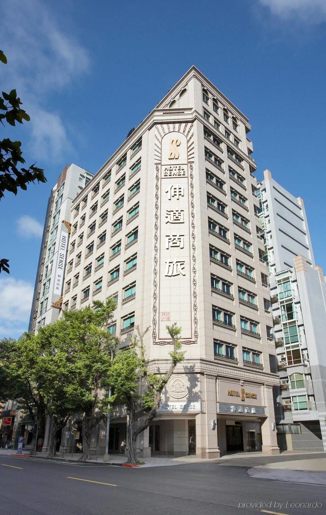 Hotel Sense Taipei Bagian luar foto